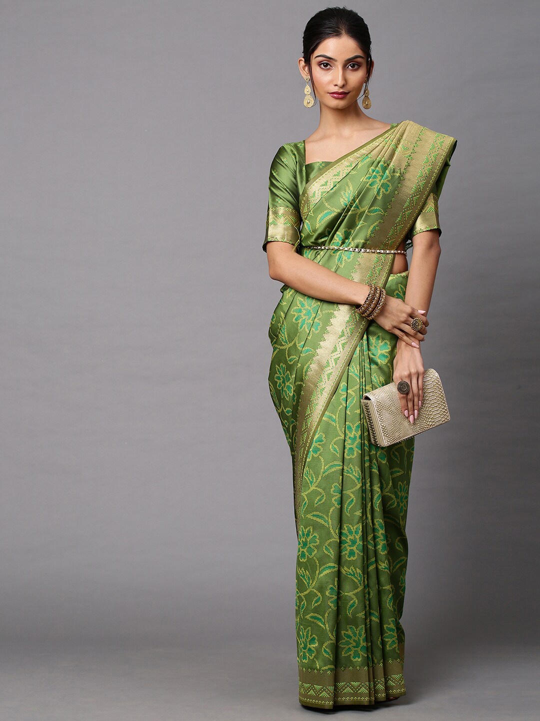 

Mitera Olive Green & Gold-Toned Floral Zari Silk Cotton Banarasi Saree