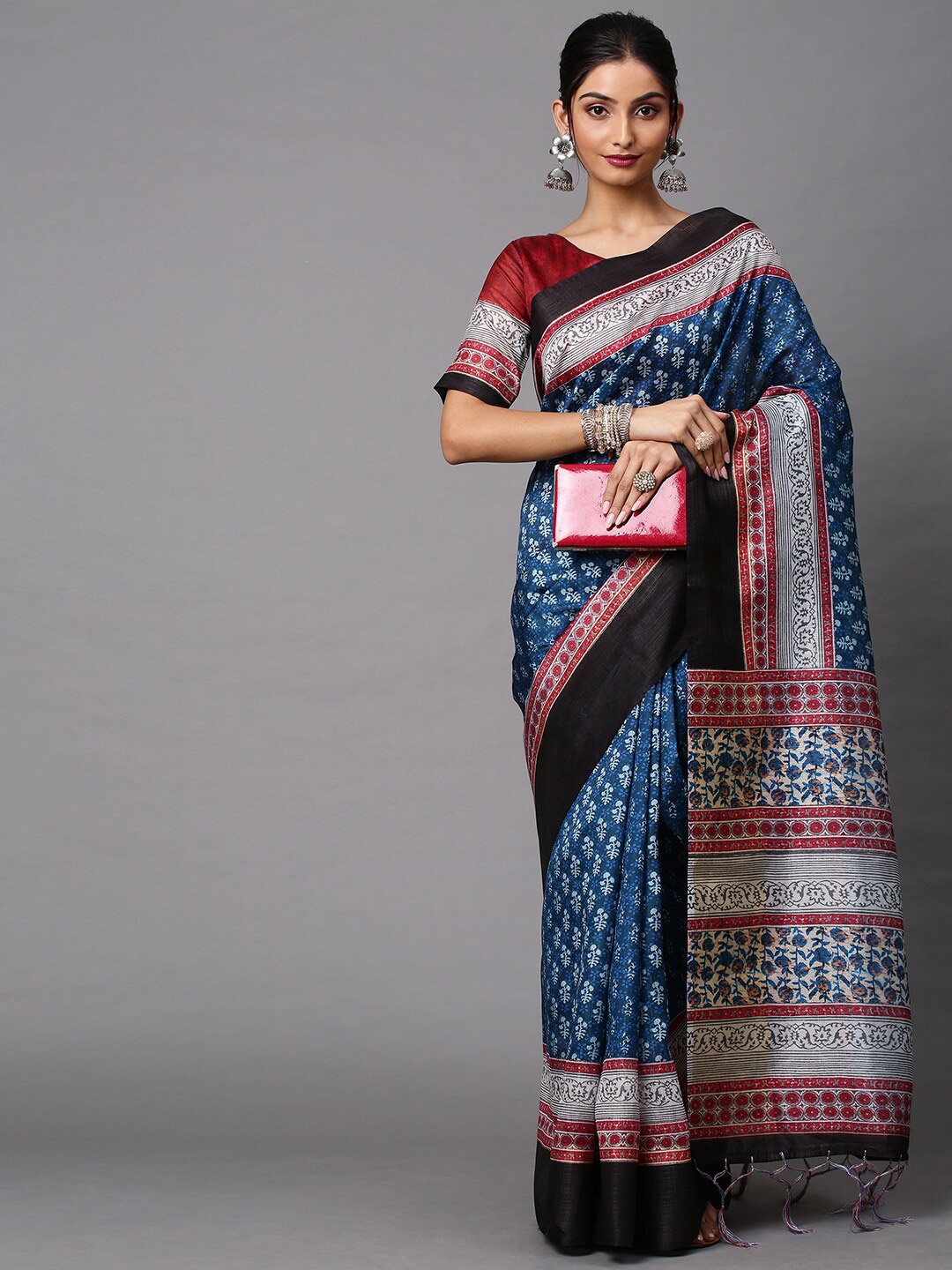 

Mitera Navy Blue & Maroon Batik Linen Blend Block Print Saree