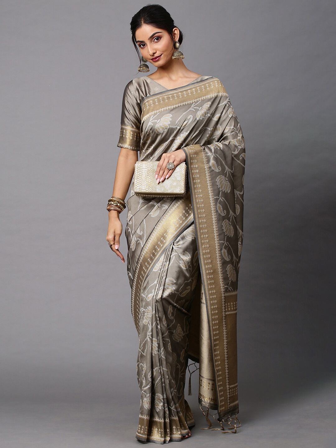

Mitera Grey & White Floral Printed Zari Silk Cotton Saree
