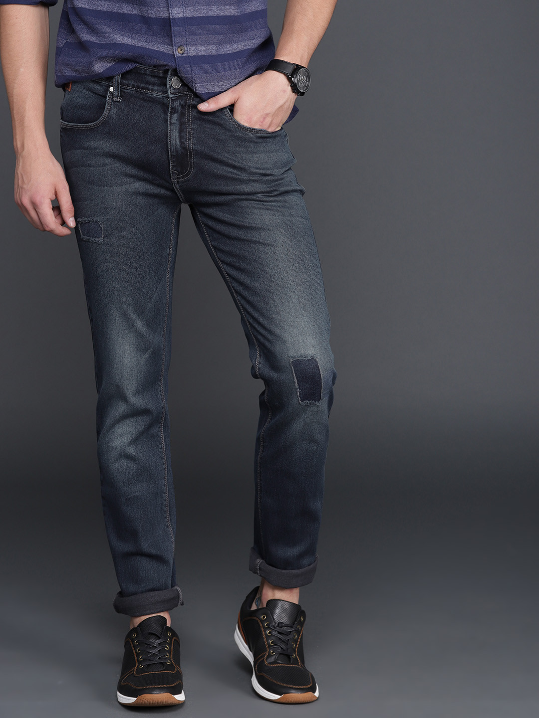 

WROGN Men Blue Skinny Fit Mid-Rise Clean Look Stretchable Jeans