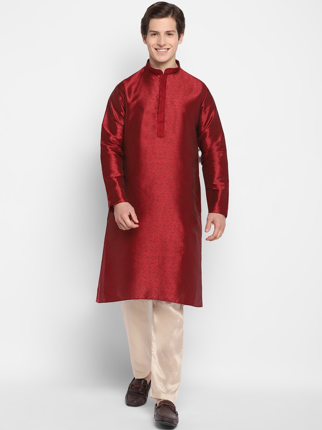 

DEVOILER Men Maroon Thread Work Jorba Silk Kurta