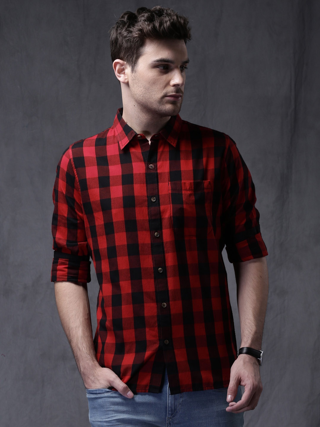 

WROGN Men Red & Black Slim Fit Checked Casual Shirt