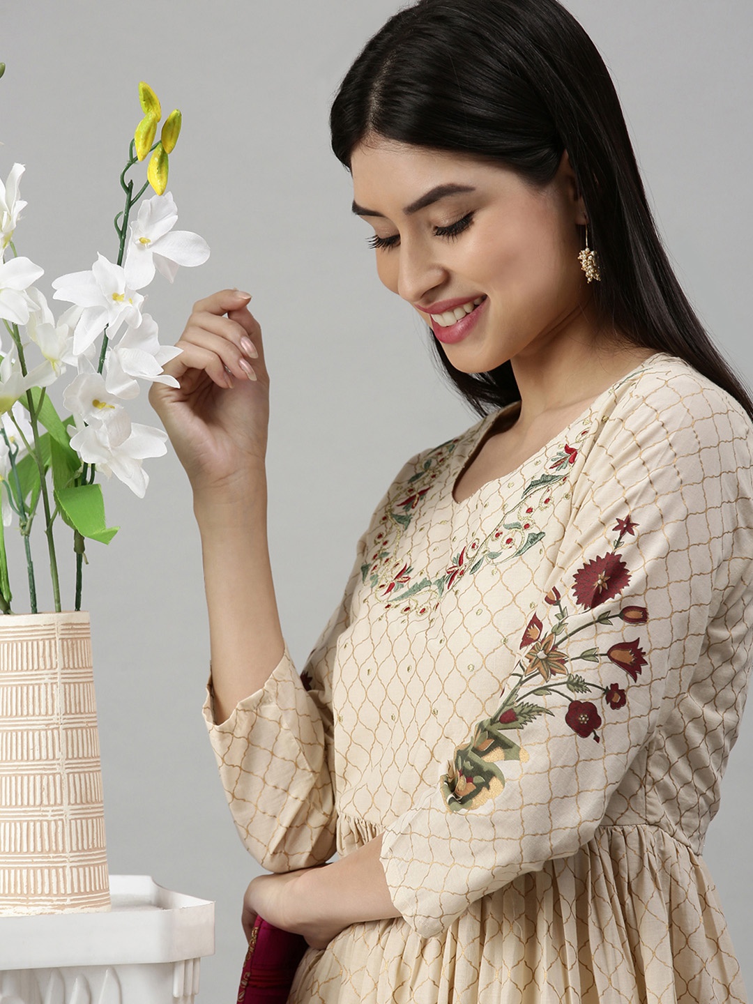

SHOWOFF Women Beige Floral Printed Anarkali Kurta