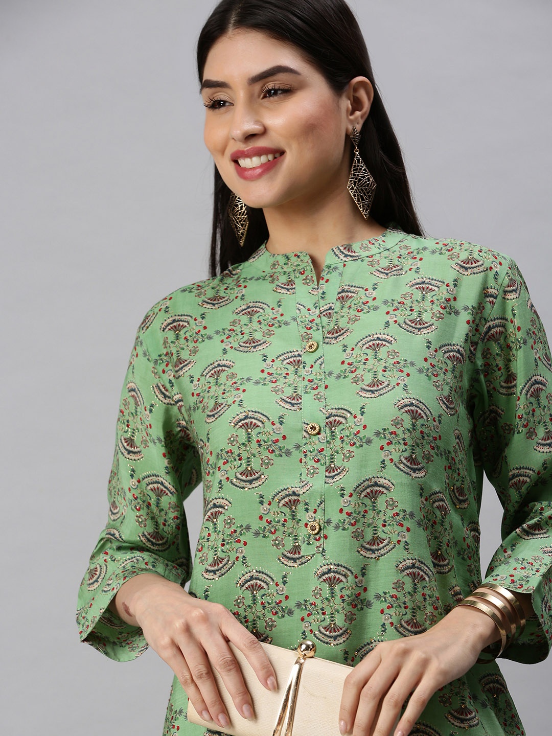 

SHOWOFF Women Green Mandarin Collar Beads & Stones Straight Kurta