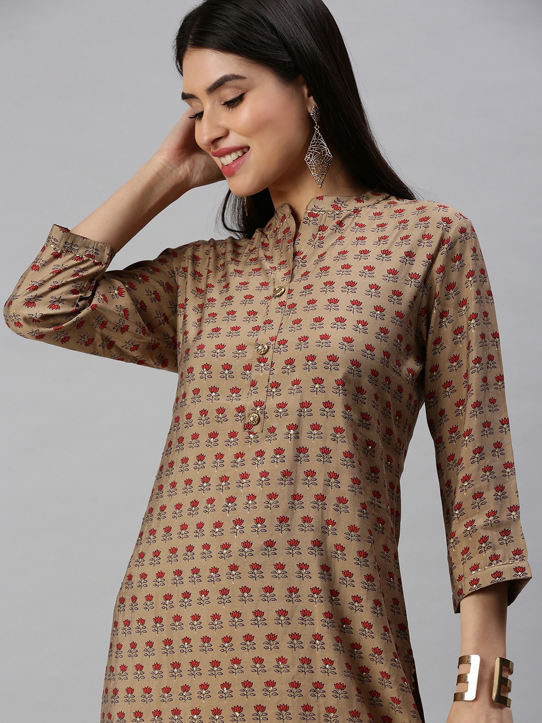 

SHOWOFF Women Brown & Red Floral Printed Mandarin Collar Cotton Straight Kurta