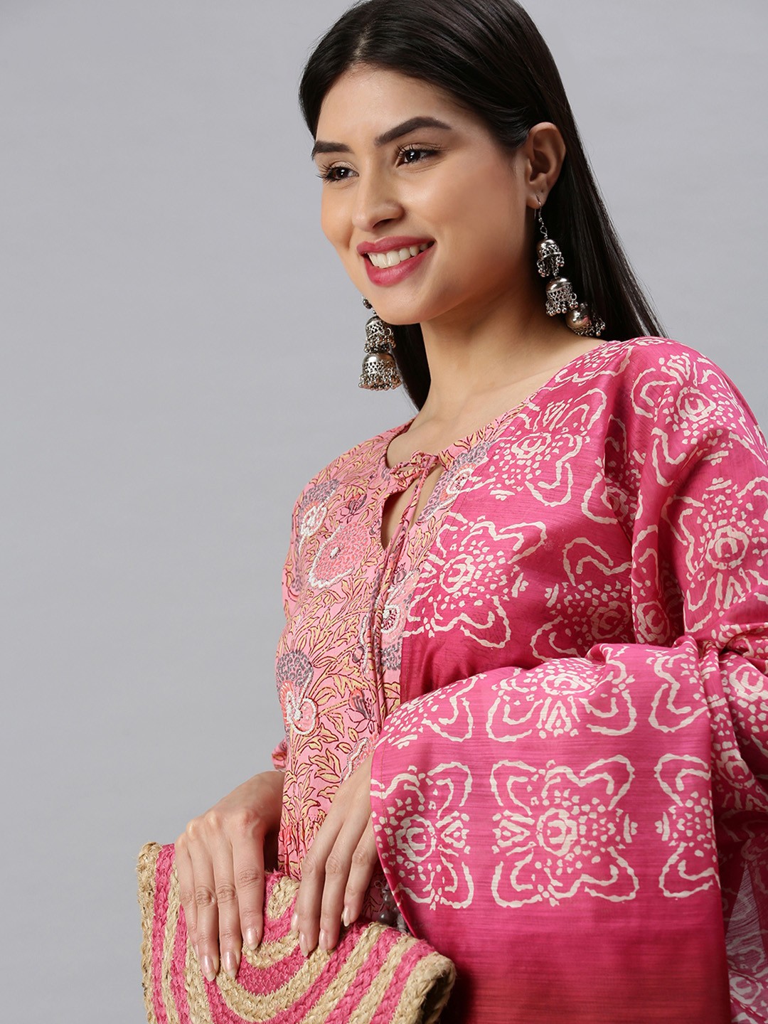 

SHOWOFF Women Pink & White Ethnic Motifs Printed Tie-Up Neck Anarkali Kurta