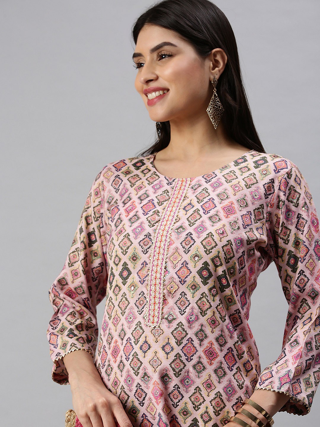 

SHOWOFF Women Pink Quirky Printed Thread Work Straight Kurta