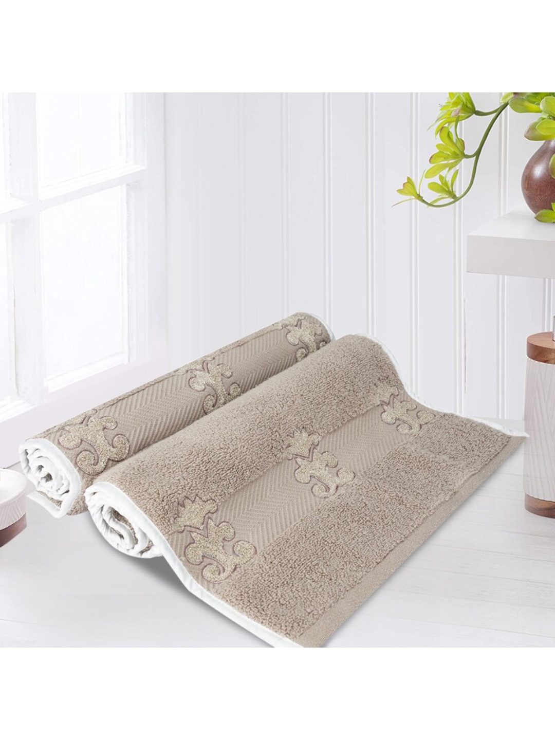 

LUSH & BEYOND Set Of 2 Beige Solid 500 GSM Pure Cotton Hand Towels