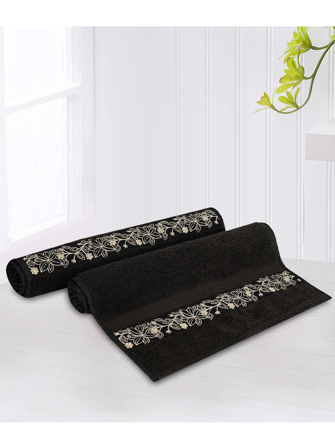 

LUSH & BEYOND Set Of 2 Black & Off-White Printed 500 GSM Pure Cotton Hand Towels