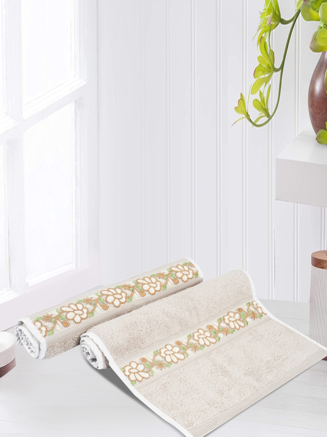 

LUSH & BEYOND Set Of 2 White & Beige Printed 500 GSM Pure Cotton Hand Towels