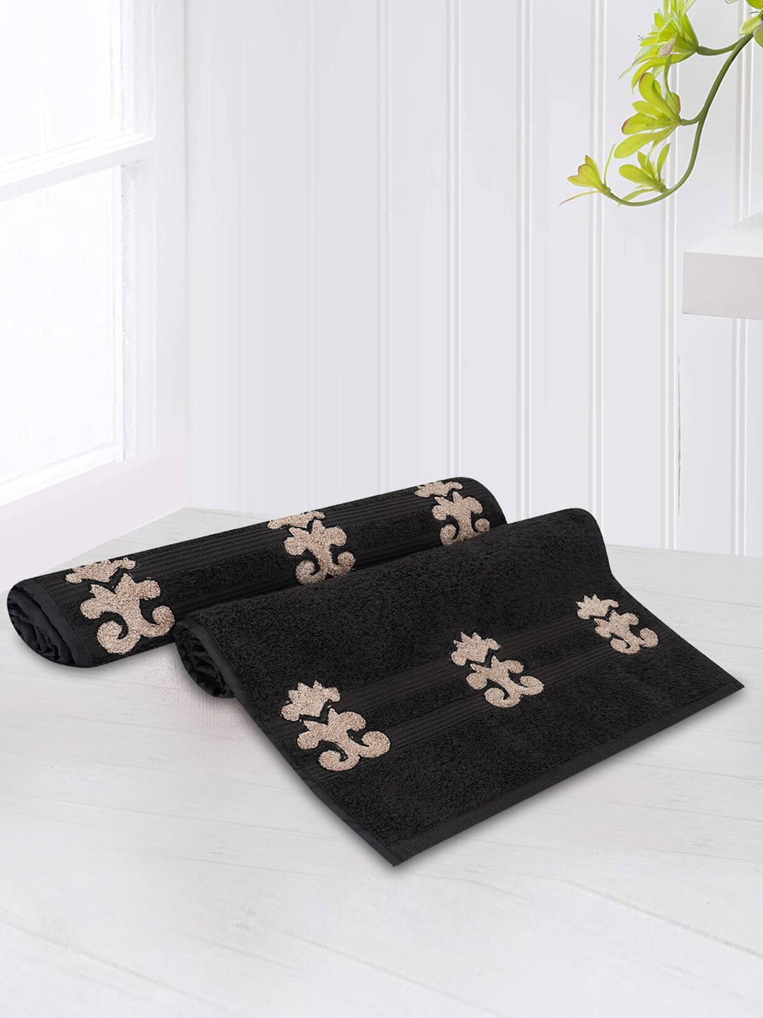 

LUSH & BEYOND Set Of 2 Black & Beige Printed 500 GSM Pure Cotton Hand Towels