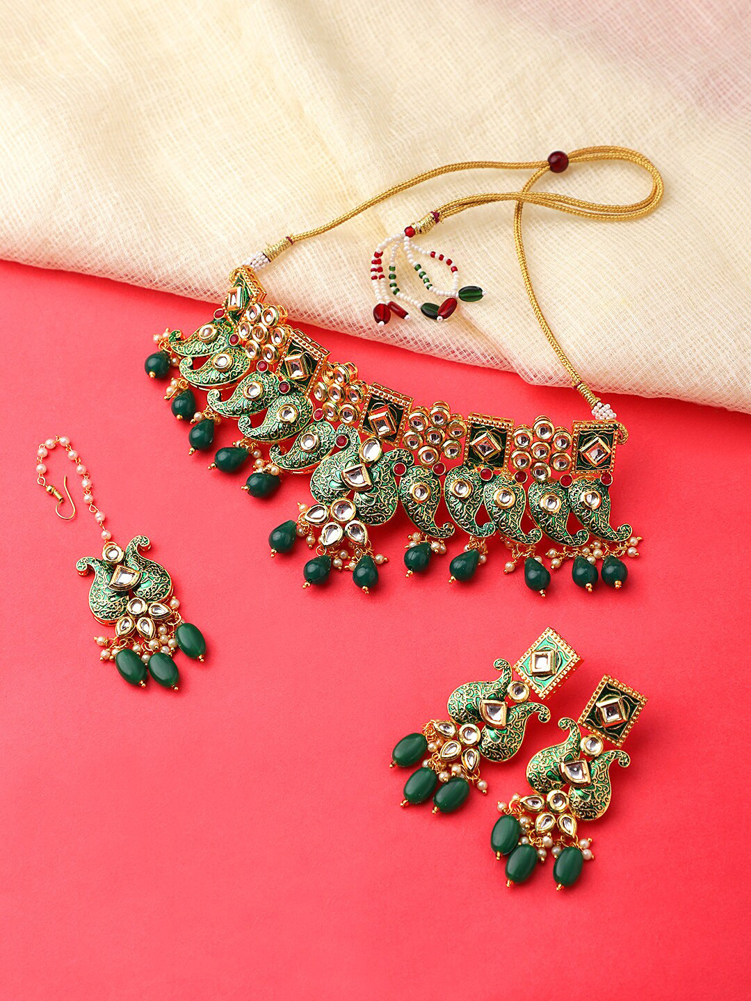

STEORRA JEWELS Gold-Plated Green & White Kundan Studded & Beaded Jewellery Set