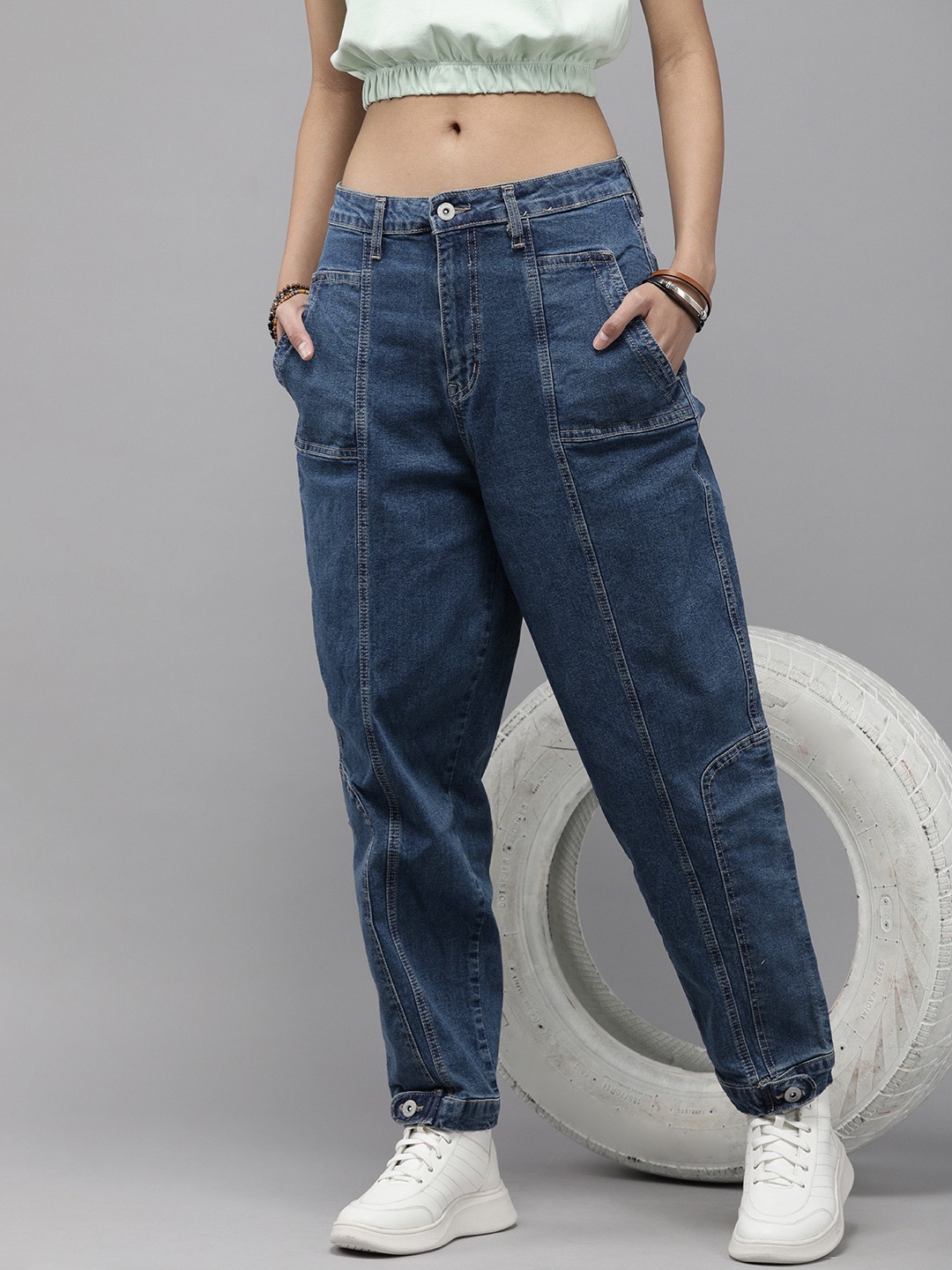 

Roadster Women Blue Solid Slouchy Fit Jeans