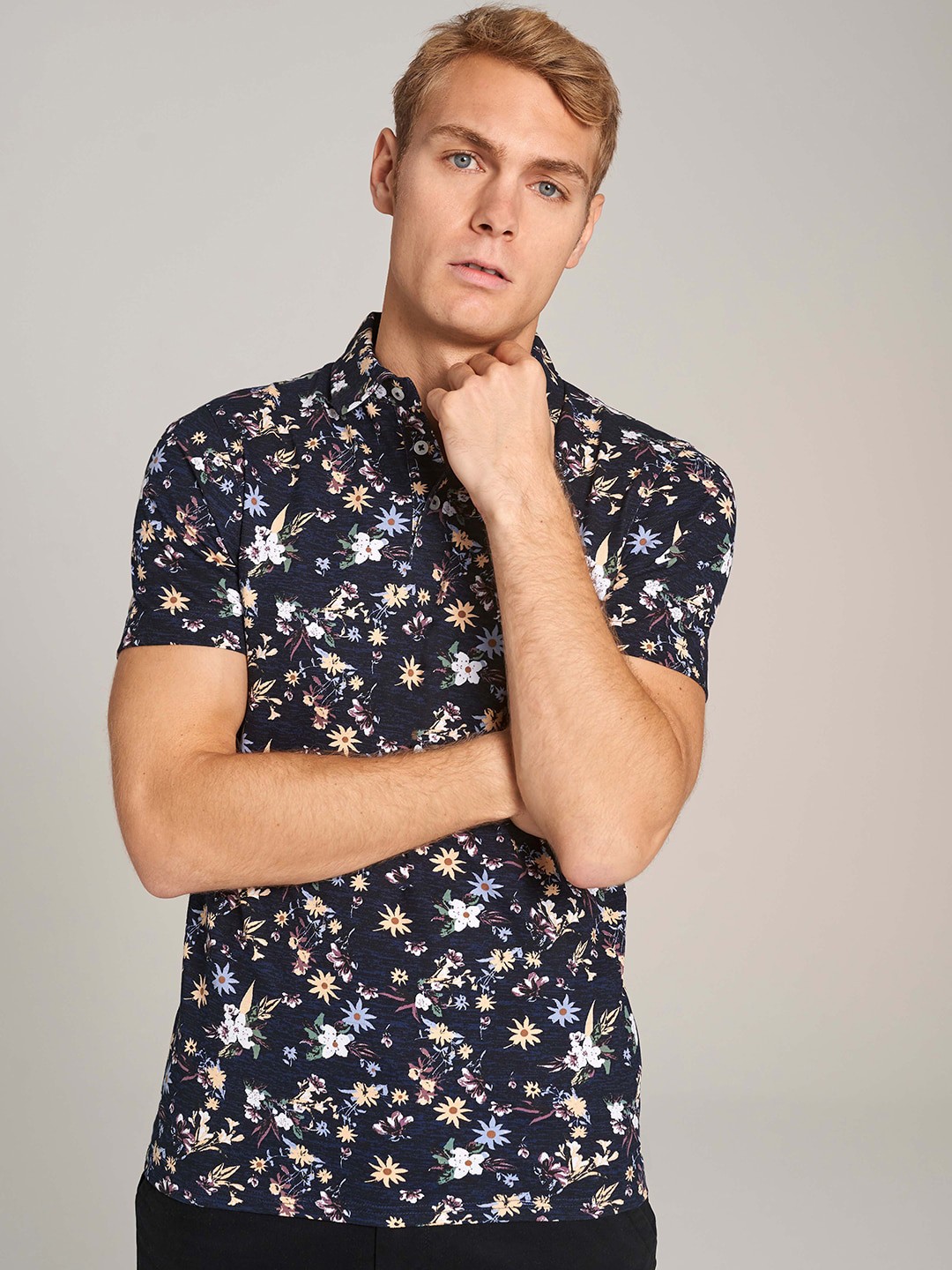 

Bruun & Stengade Men Navy Blue Floral Printed Polo Collar T-shirt