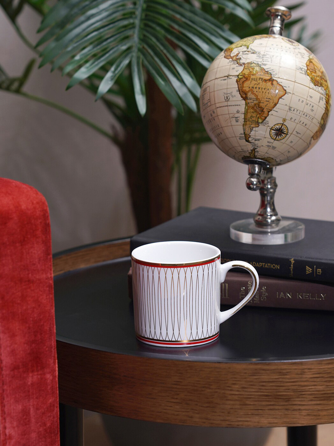 

Pure Home and Living White & Red Set of 2 Geometric Printed Porcelain Coffee Mug 335ml