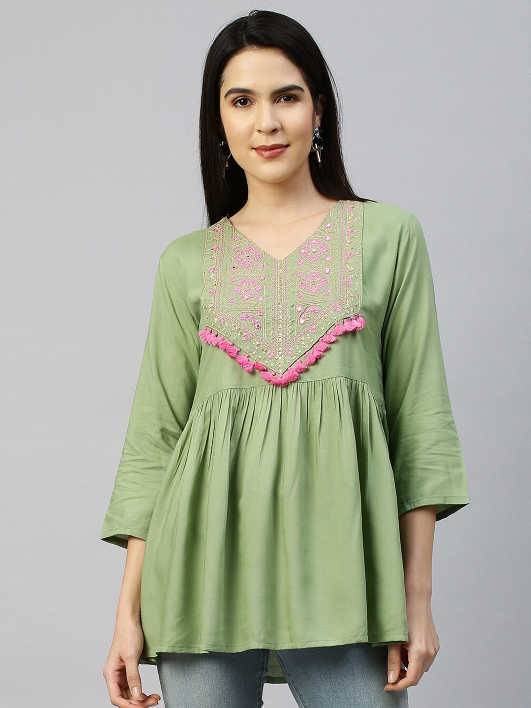 

FASHOR Women Sage Green & Pink Embroidered Thread Work Kurti