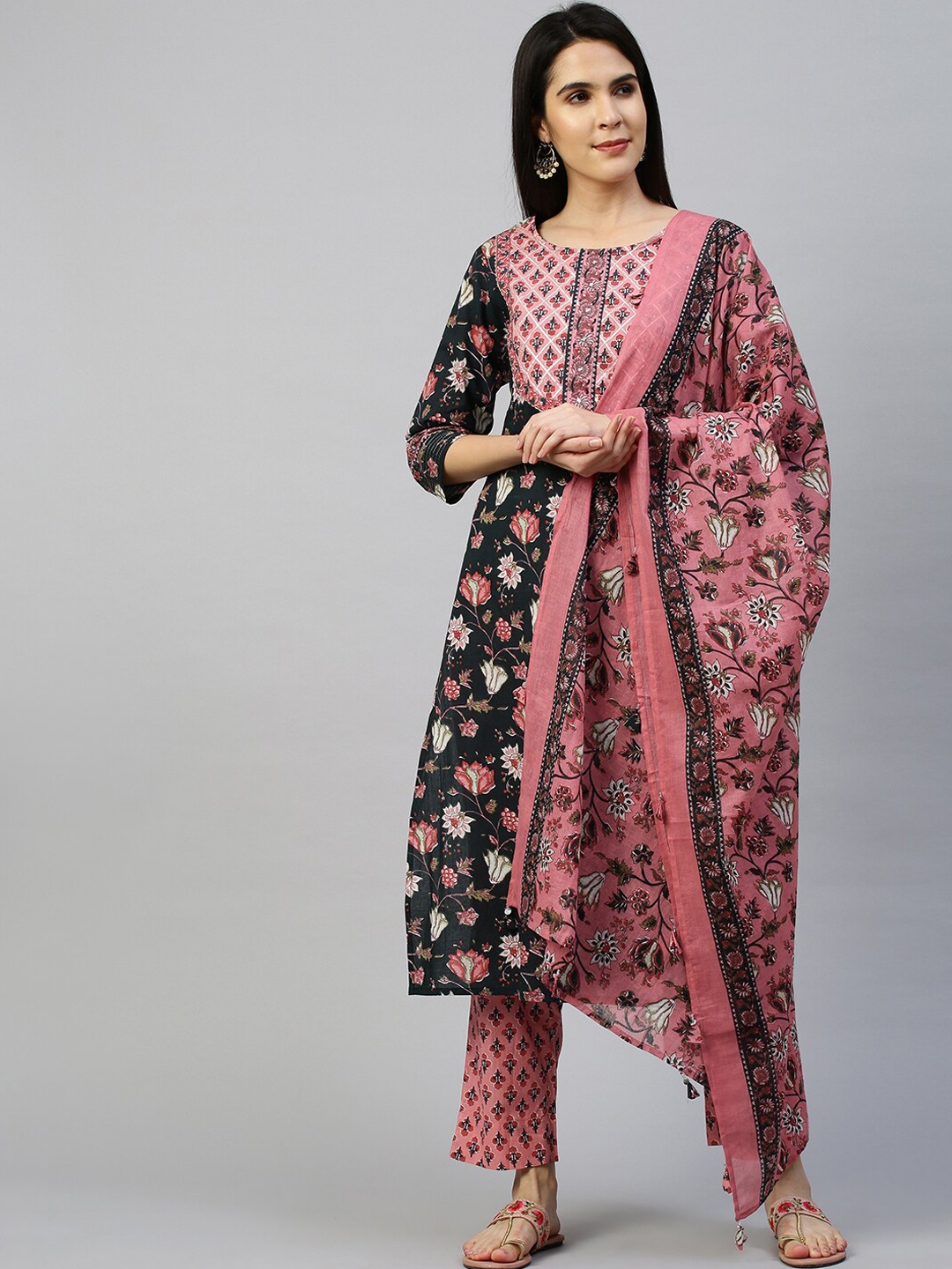 

FASHOR Women Black Floral Printed Pure Cotton Kurta with Trousers & With Dupatta
