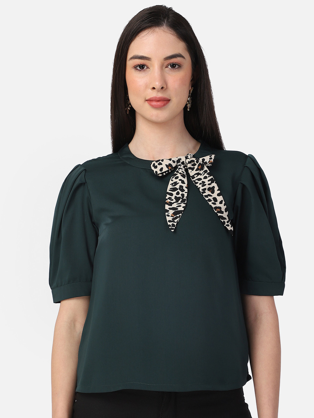

Fbella Green Satin Solid Top