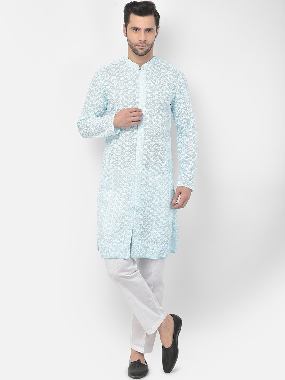 

DEYANN Men Blue Ethnic Motifs Embroidered Pure Cotton Kurta with Pyjamas