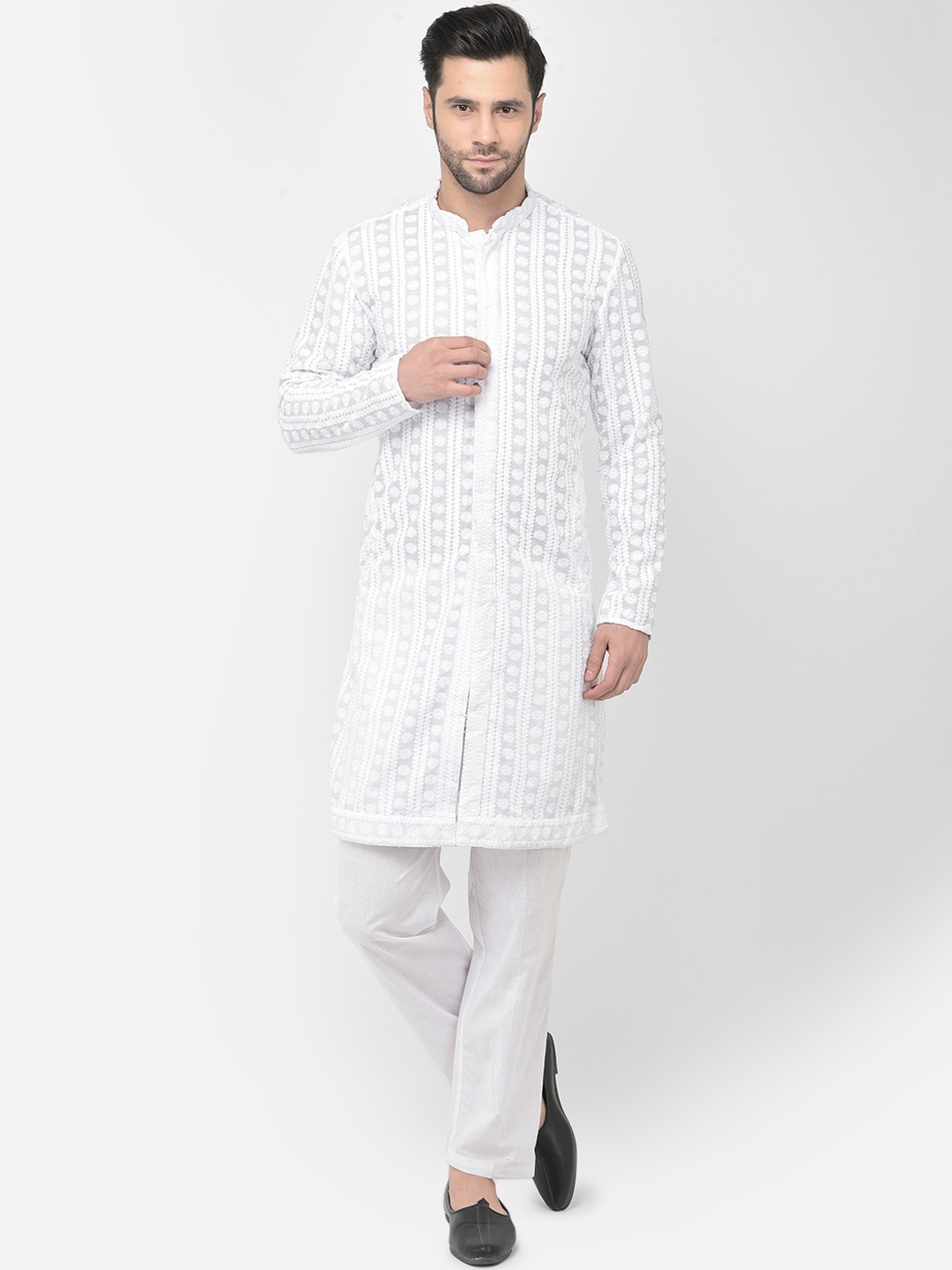 

DEYANN Men White Ethnic Motifs Embroidered Pure Cotton Kurta with Pyjamas