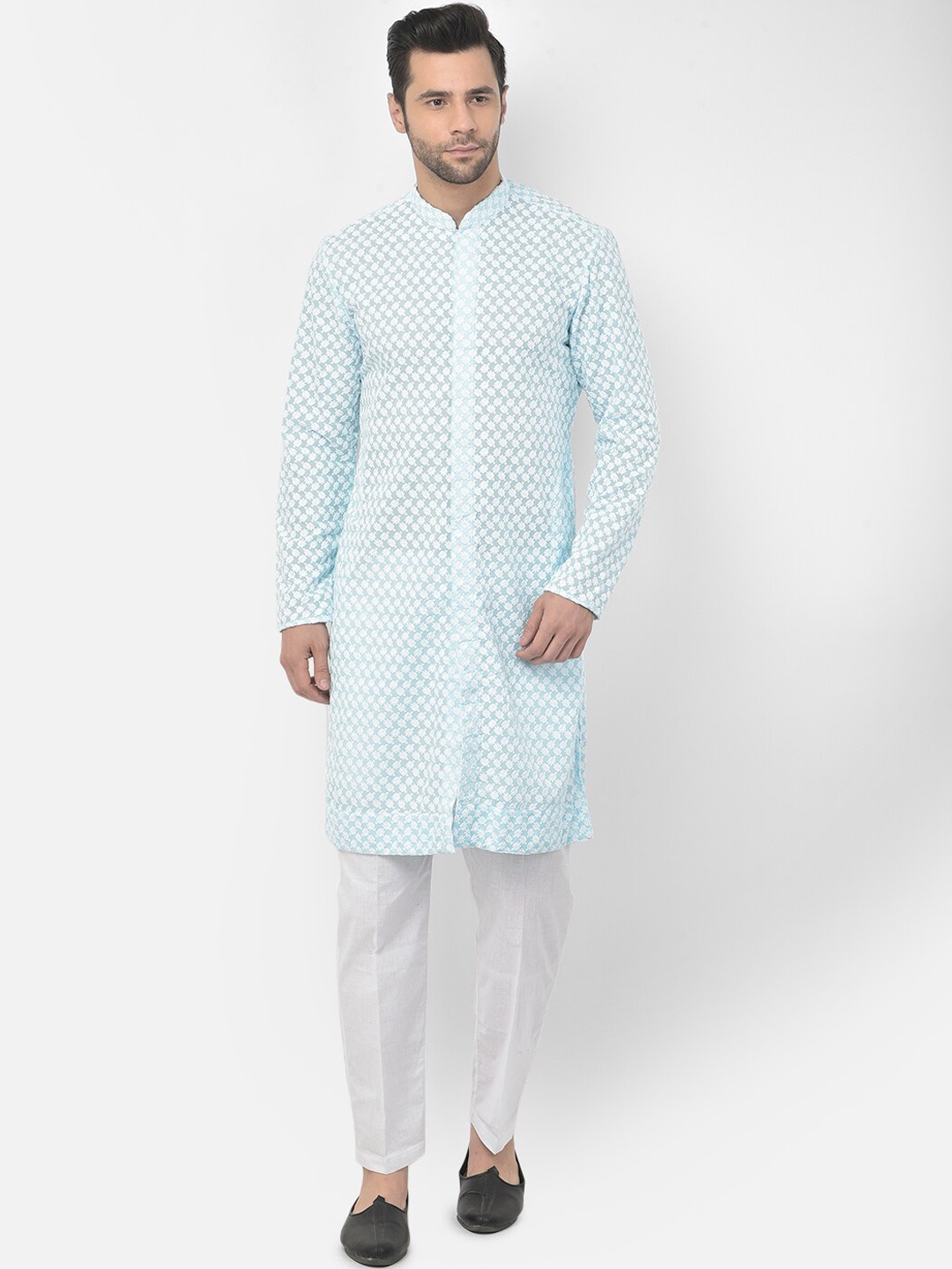 

DEYANN Men Blue Floral Embroidered Pure Cotton Kurta with Pyjamas