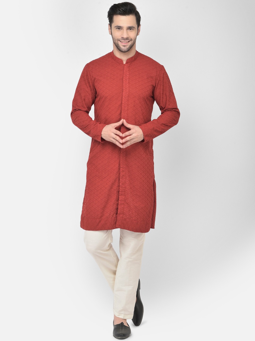 

DEYANN Men Red Ethnic Motifs Embroidered Pure Cotton Kurta with Pyjamas