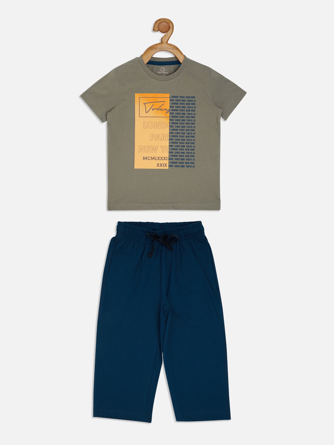 

Sweet Dreams Boys Green & Blue Printed Night suit