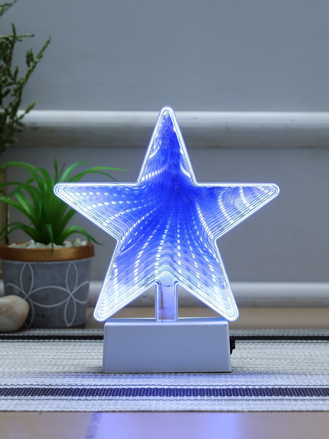 

TAYHAA Blue Star-Shaped LED Lighting with Mirror