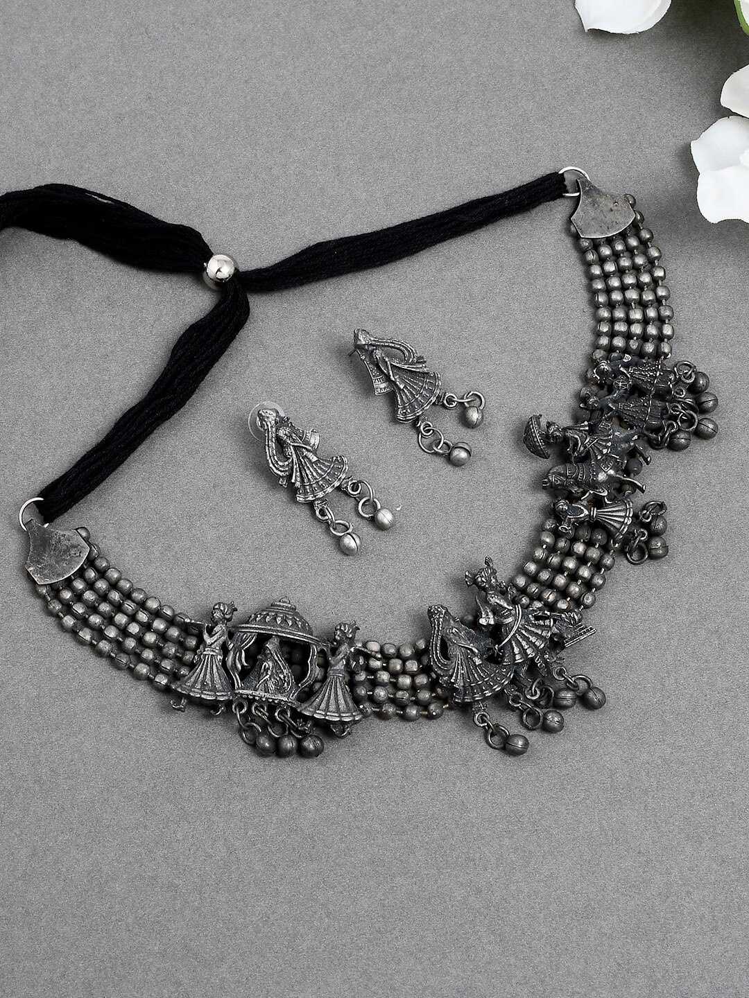 

Silvermerc Designs Silver-Plated Palki Dulhan Oxidised Jewellery Set