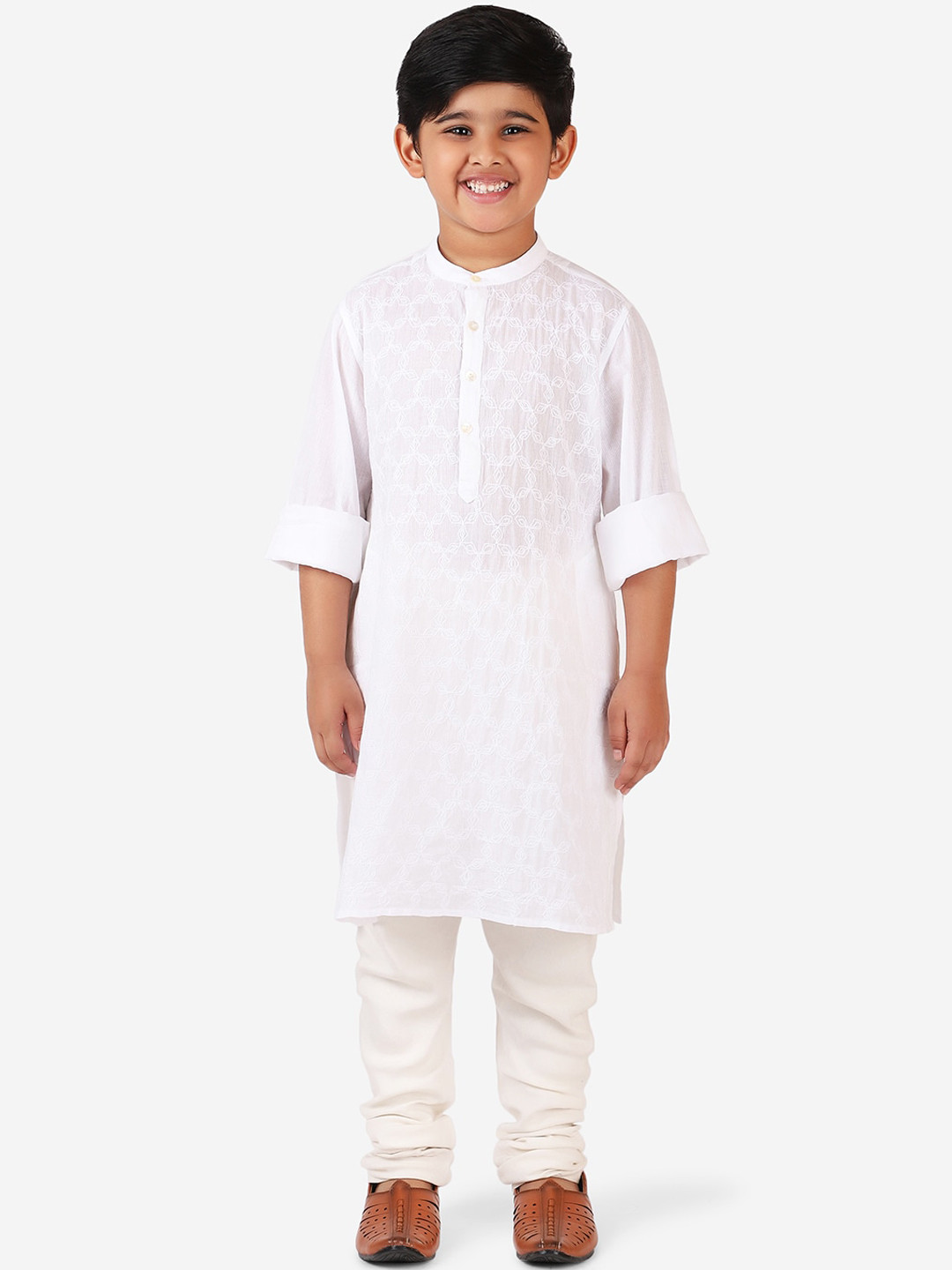

Fabindia Boys White Embroidered Thread Work Kurta