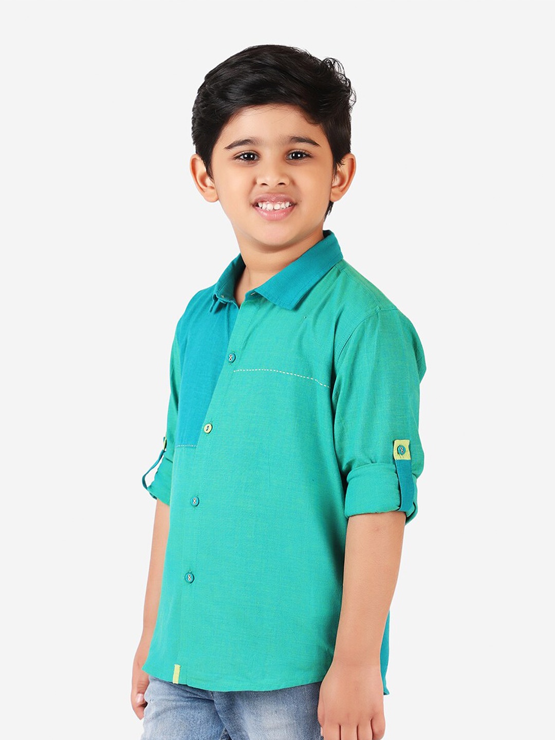 

Fabindia Boys Green Colourblocked Cotton Casual Shirt