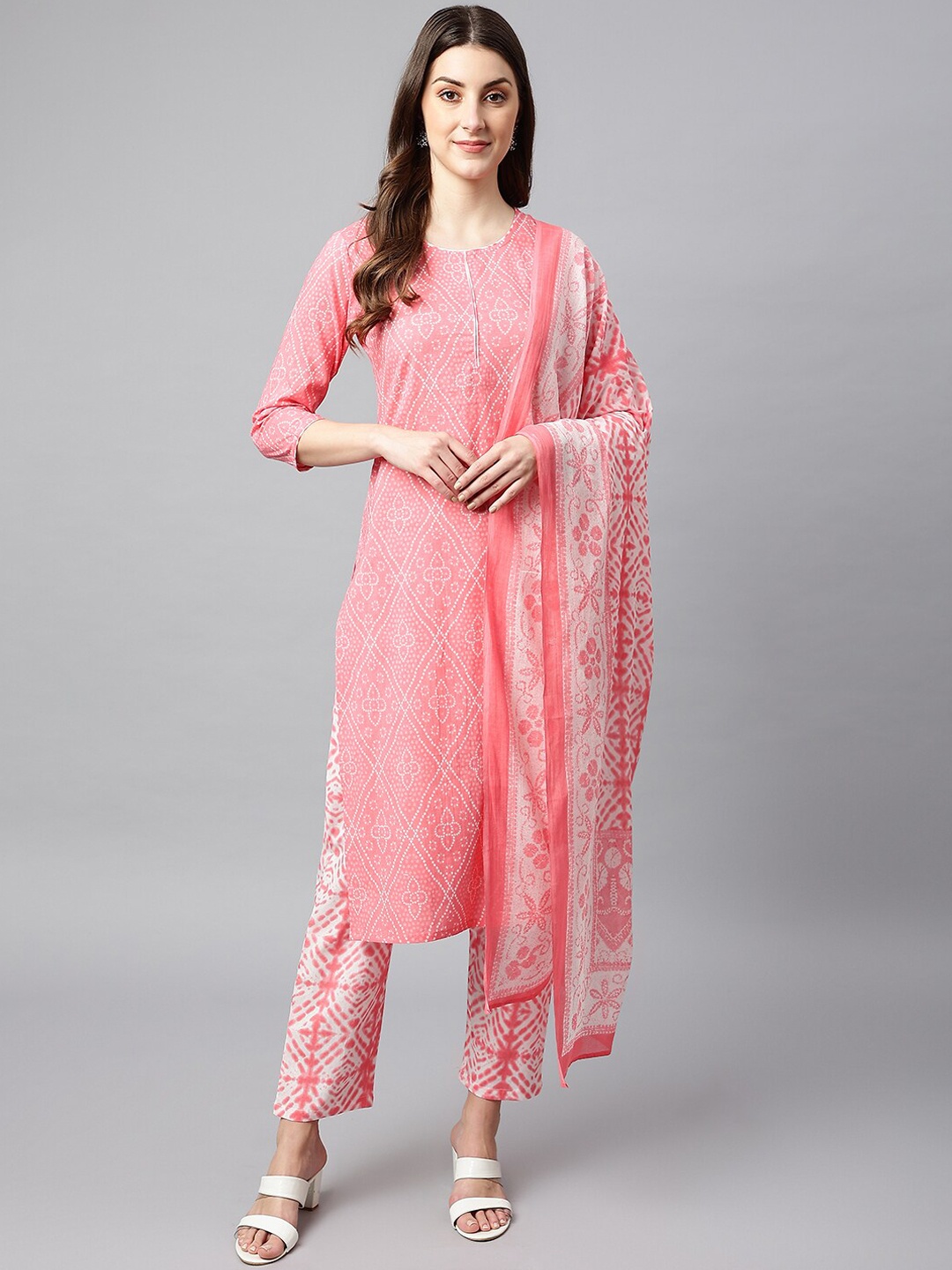 

SHINOY Women Pink & White Bandhani Printed Pure Cotton Kurta with Trousers & With Dupatta