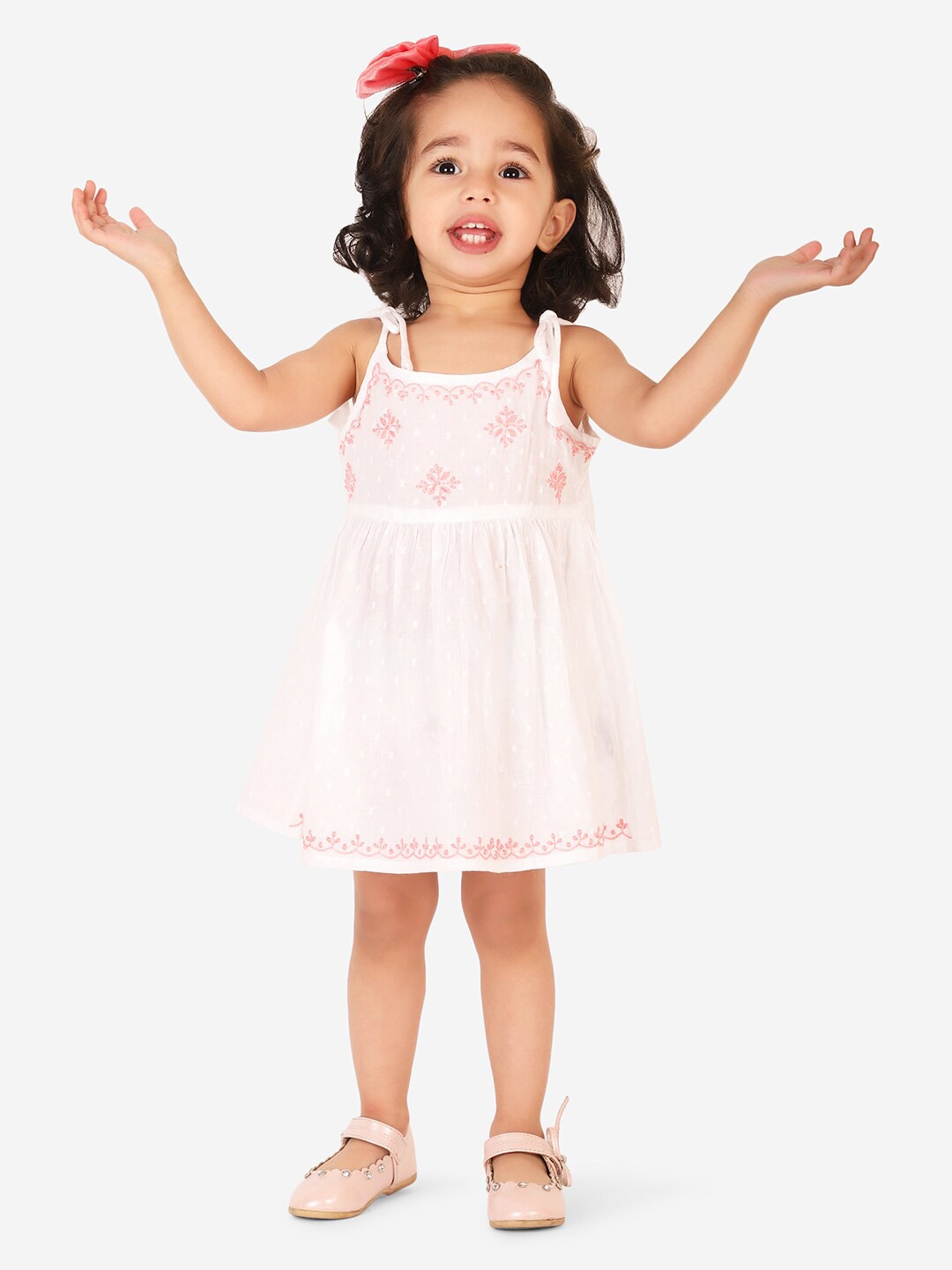 

Fabindia Girls White & Pink Floral Shoulder Straps Chikankari A-Line Dress