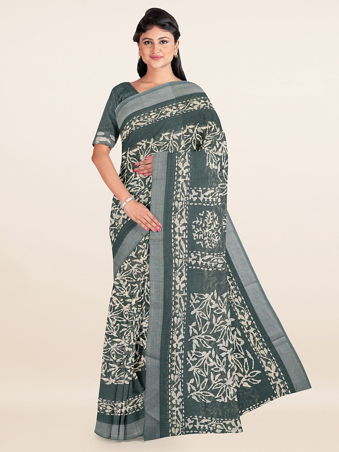 

Pothys Green & White Floral Linen Blend Saree