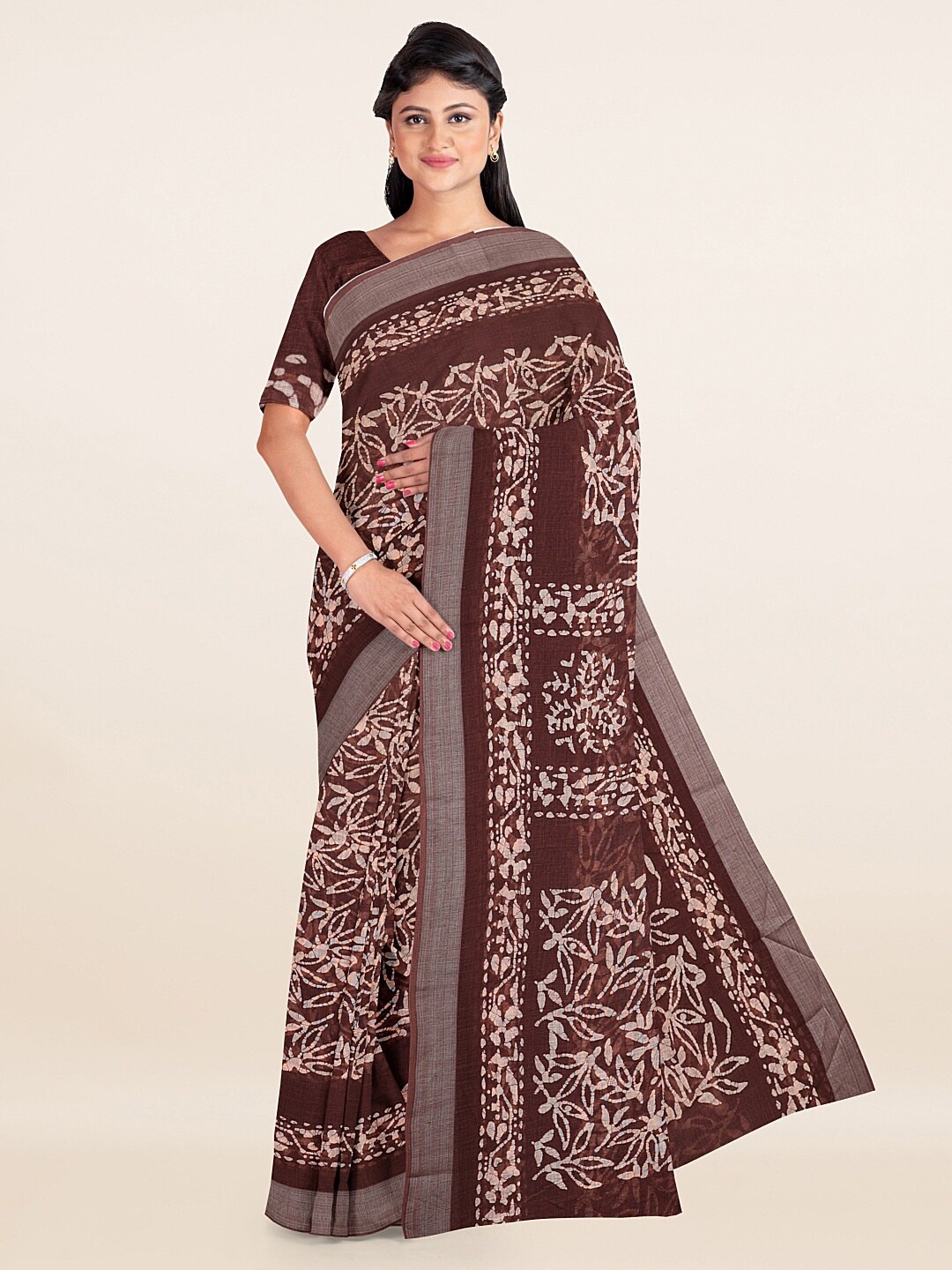 

Pothys Brown Floral Printed Saree