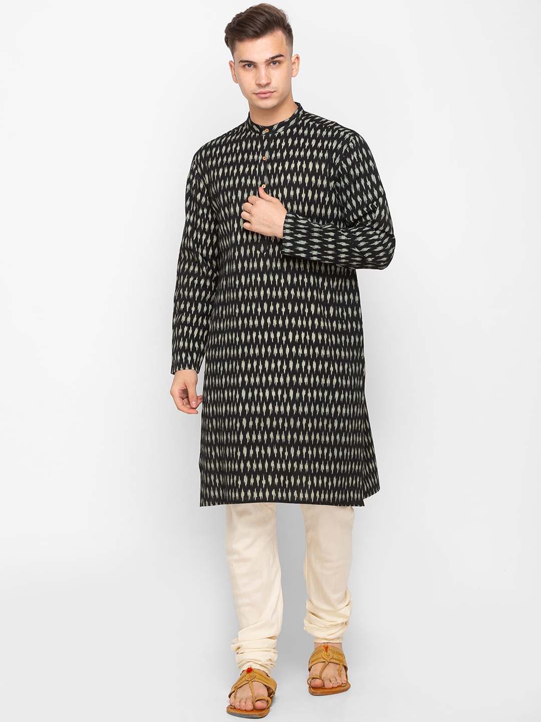 

Globus Men Black & Cream-Coloured Ethnic Motifs Printed Kurta