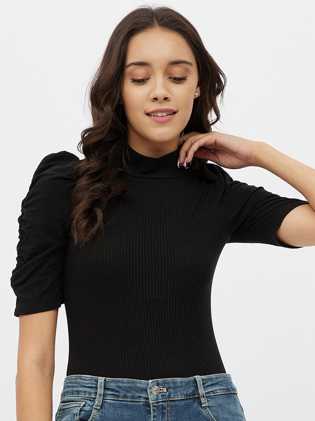 

Harpa Black High Neck Solid Top