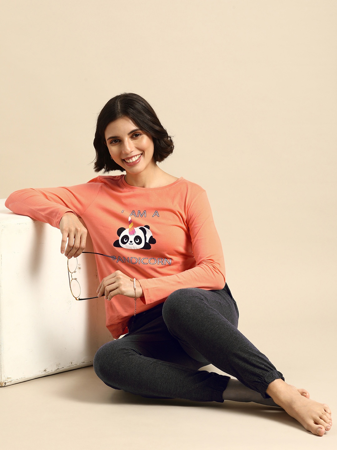 

Dreamz by Pantaloons Women Coral & Grey Printed Night suit