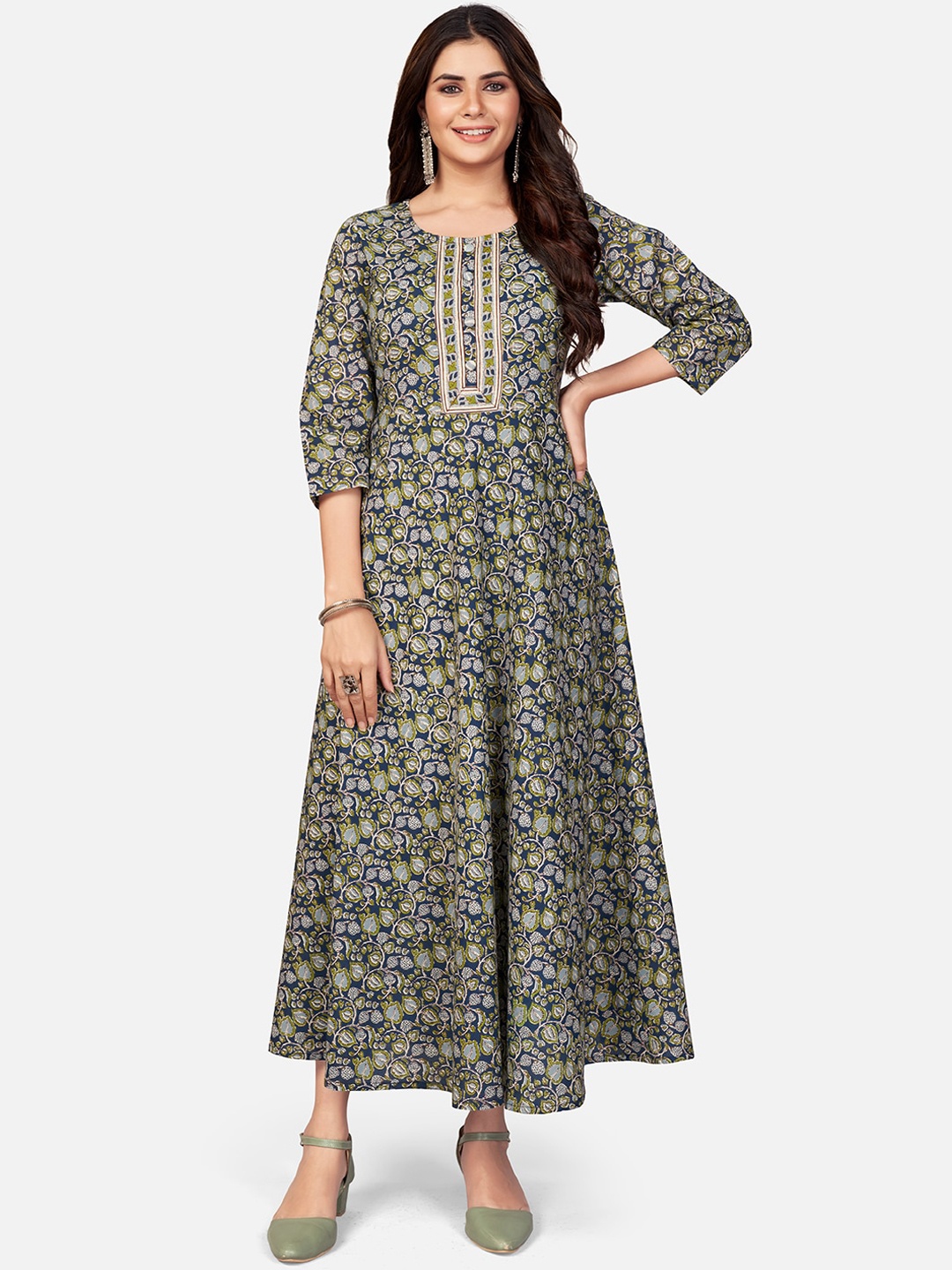 

Vbuyz Women Blue & Green Ethnic Motifs Printed Thread Work Anarkali Kurta