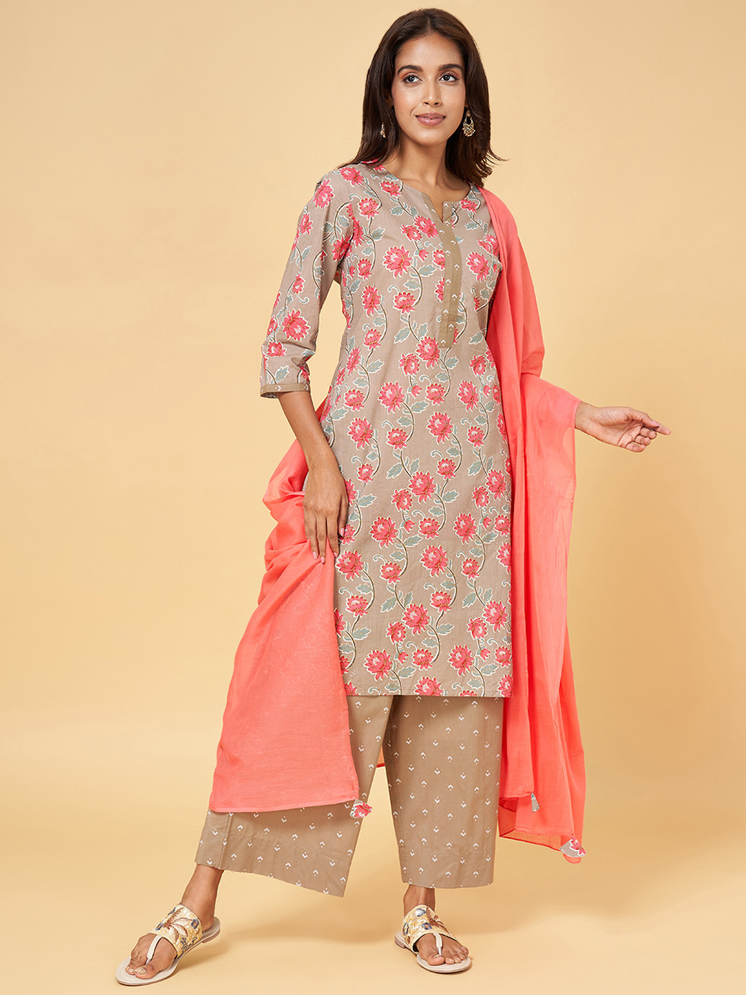 

RANGMANCH BY PANTALOONS Women Grey Floral Printed Pure Cotton Kurta with Palazzos & With Dupatta