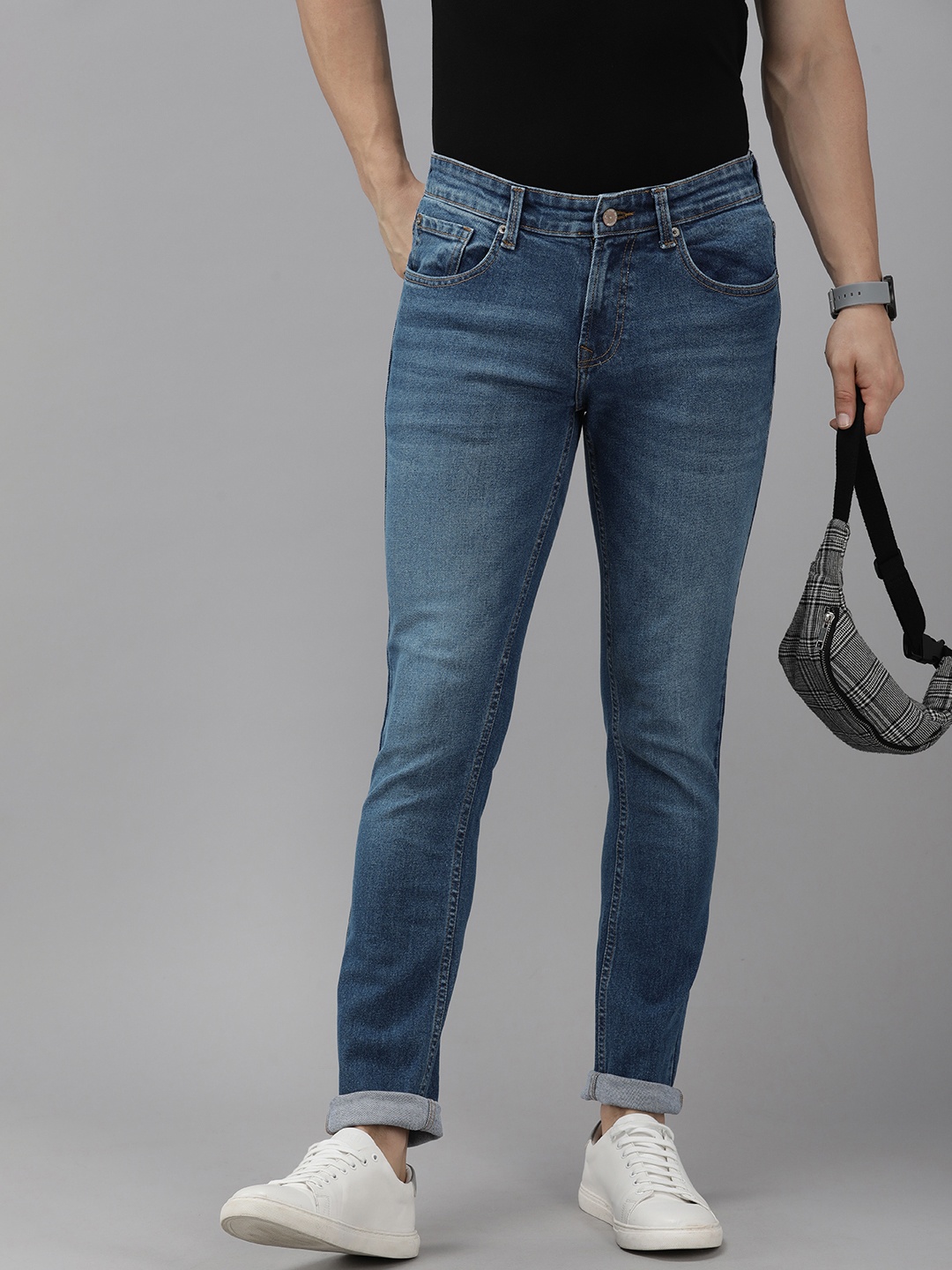 

SPYKAR Men Blue Slim Tapered Fit Low-Rise Light Fade Stretchable Jeans