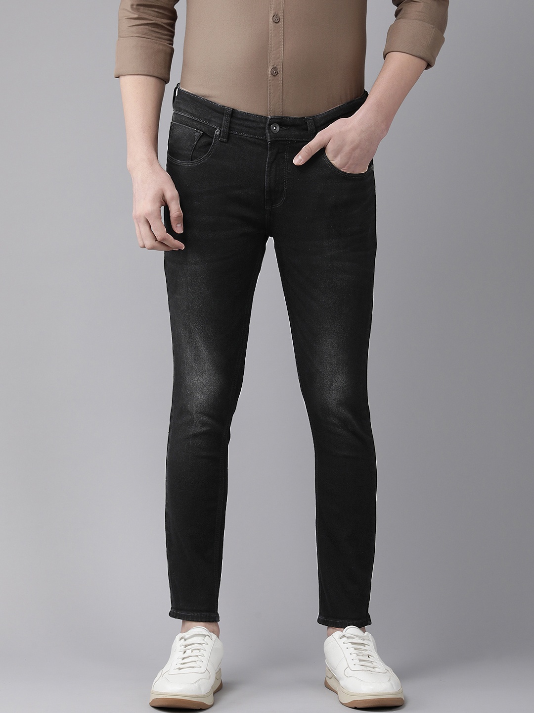 

SPYKAR Men Black Kano Tapered Fit Light Fade Stretchable Jeans
