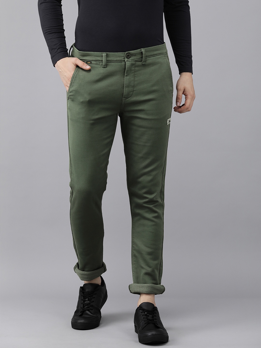 

SPYKAR Men Green Textured Slim Fit Trousers