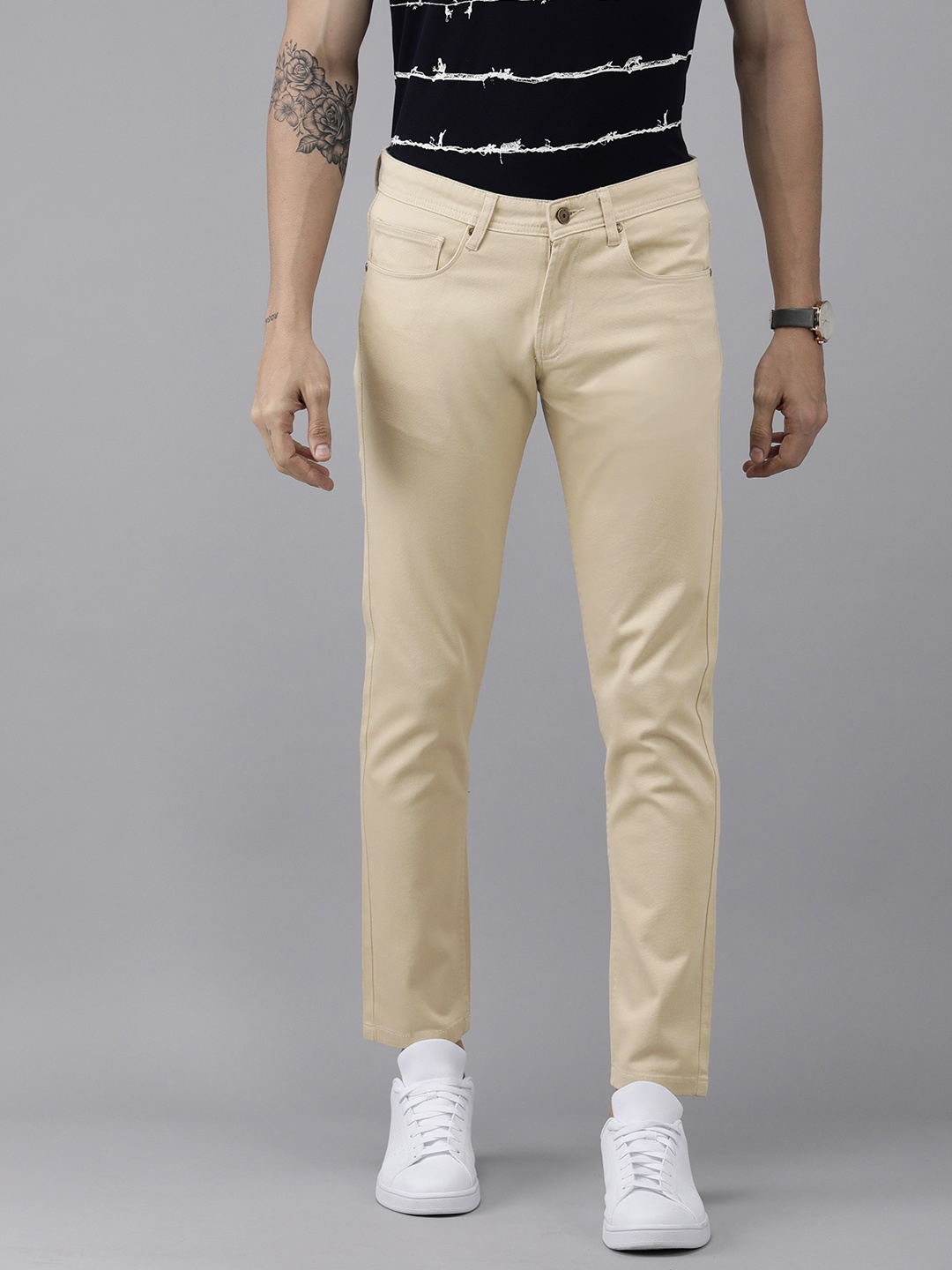 

SPYKAR Men Beige Slim Fit Trousers