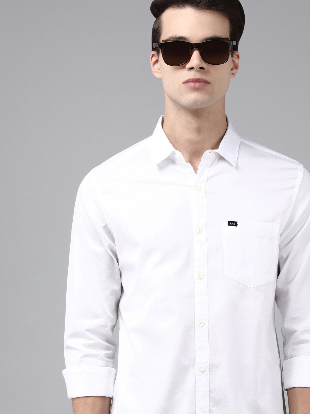 

SPYKAR Men White Solid Slim Fit Casual Shirt