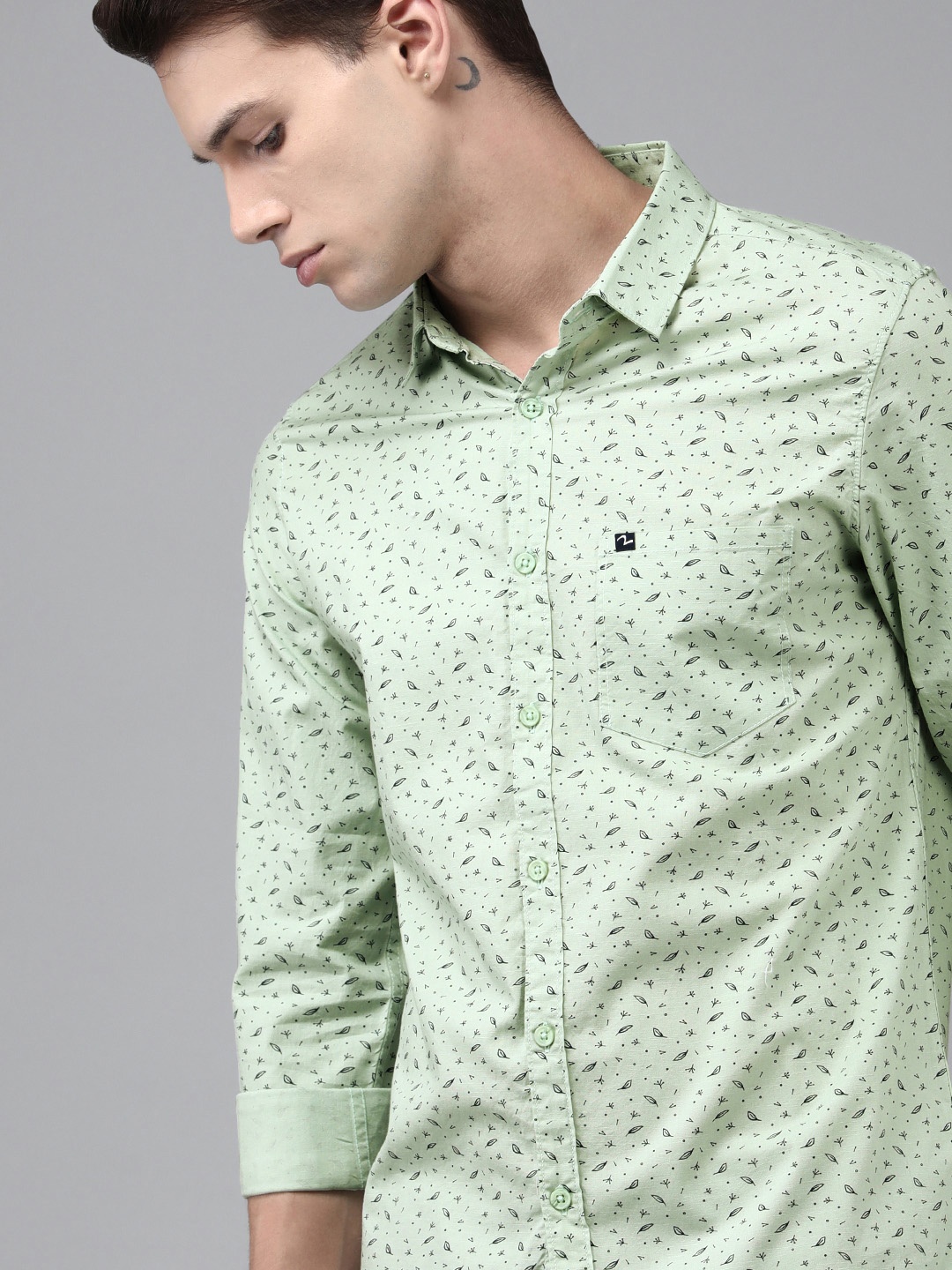 

SPYKAR Men Mint Green Conversational Printed Slim Fit Casual Shirt