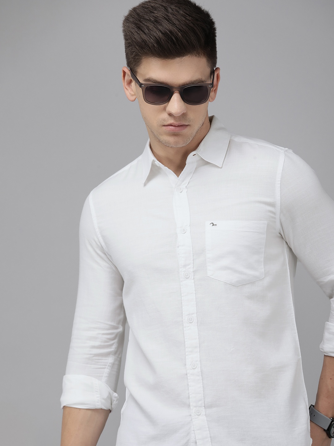 

SPYKAR Men White Slim Fit Pure Cotton Casual Shirt