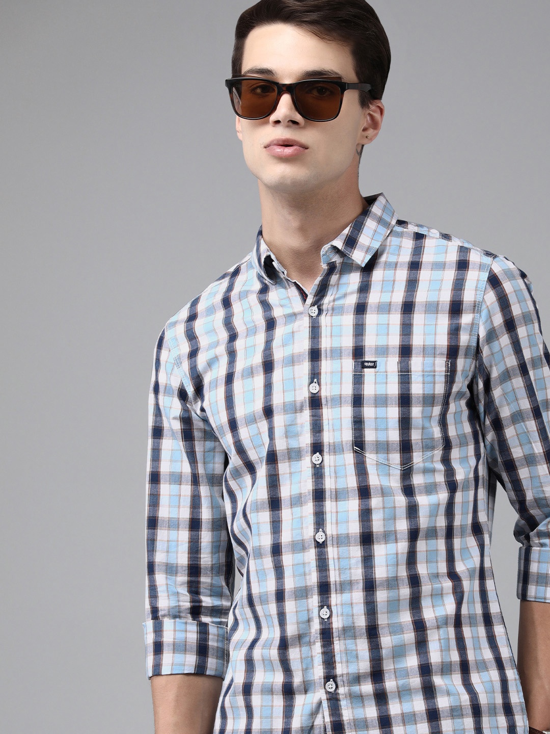 

SPYKAR Men Navy Blue & White Buffalo Checks Slim Fit Casual Shirt