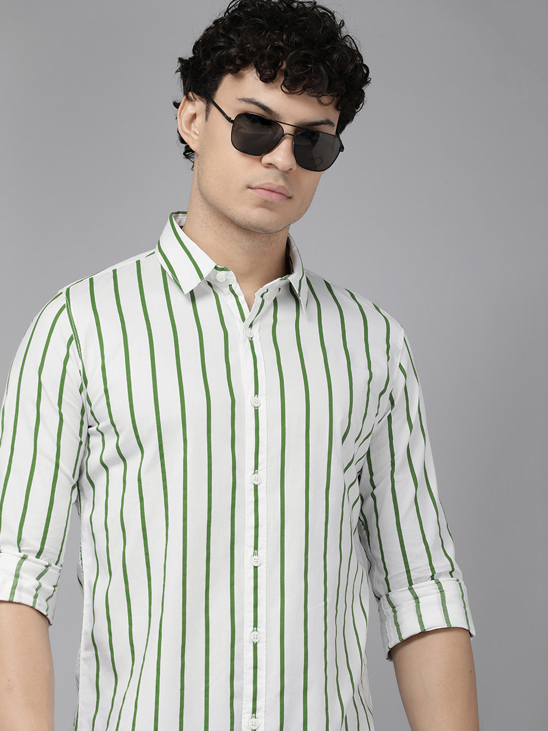 

SPYKAR Slim Fit Striped Pure Cotton Casual Shirt, Green
