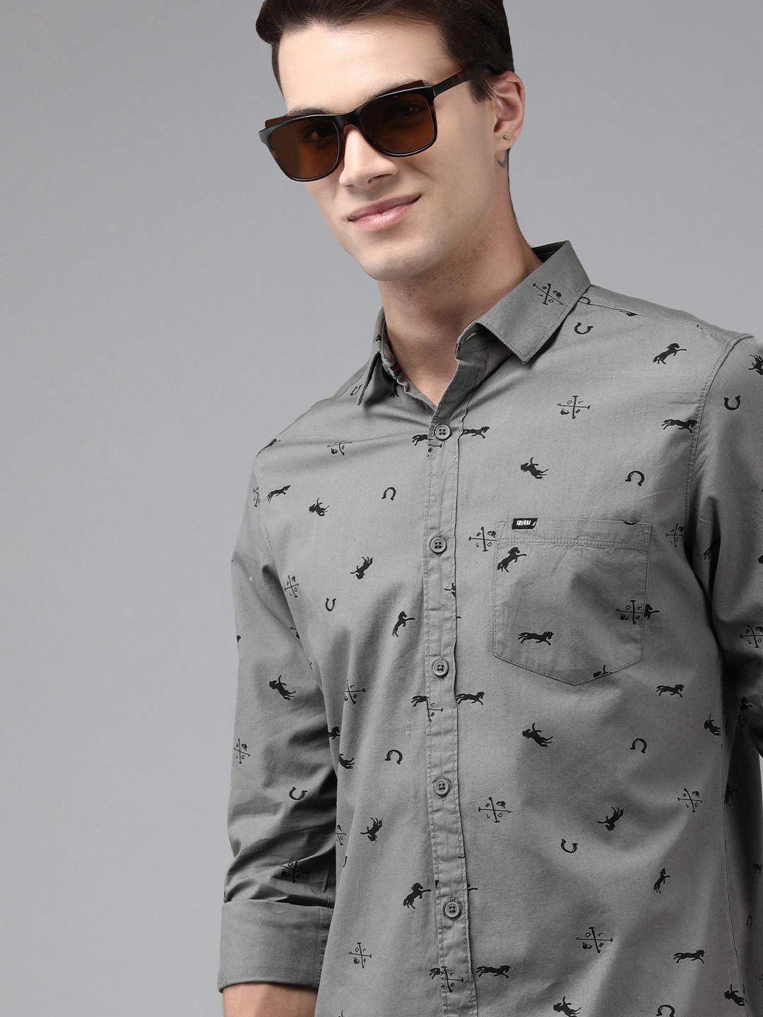 

SPYKAR Men Grey Conversational Printed Slim Fit Casual Shirt